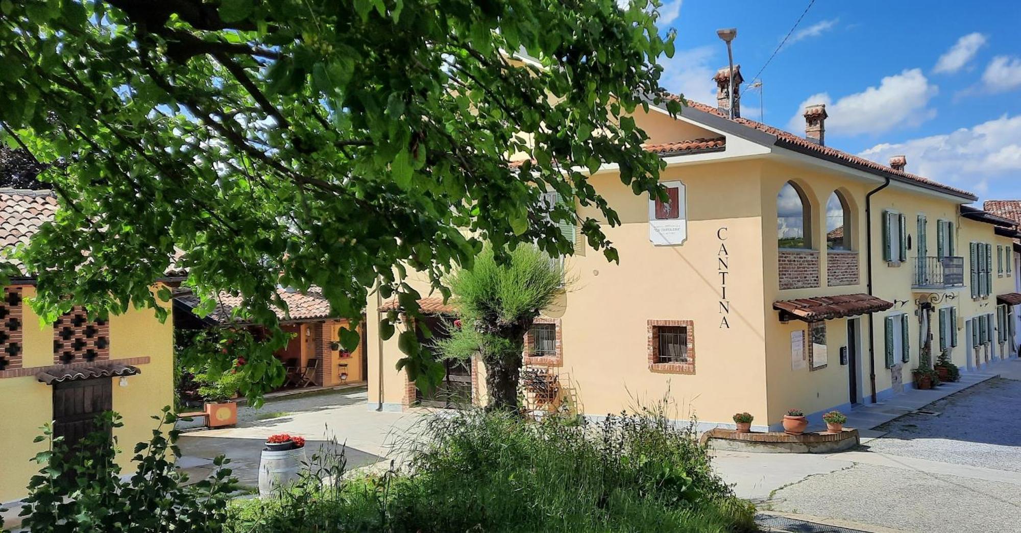 Ca Trifolera Barbaresco: Romantic Wine Estate in Langhe Exterior photo