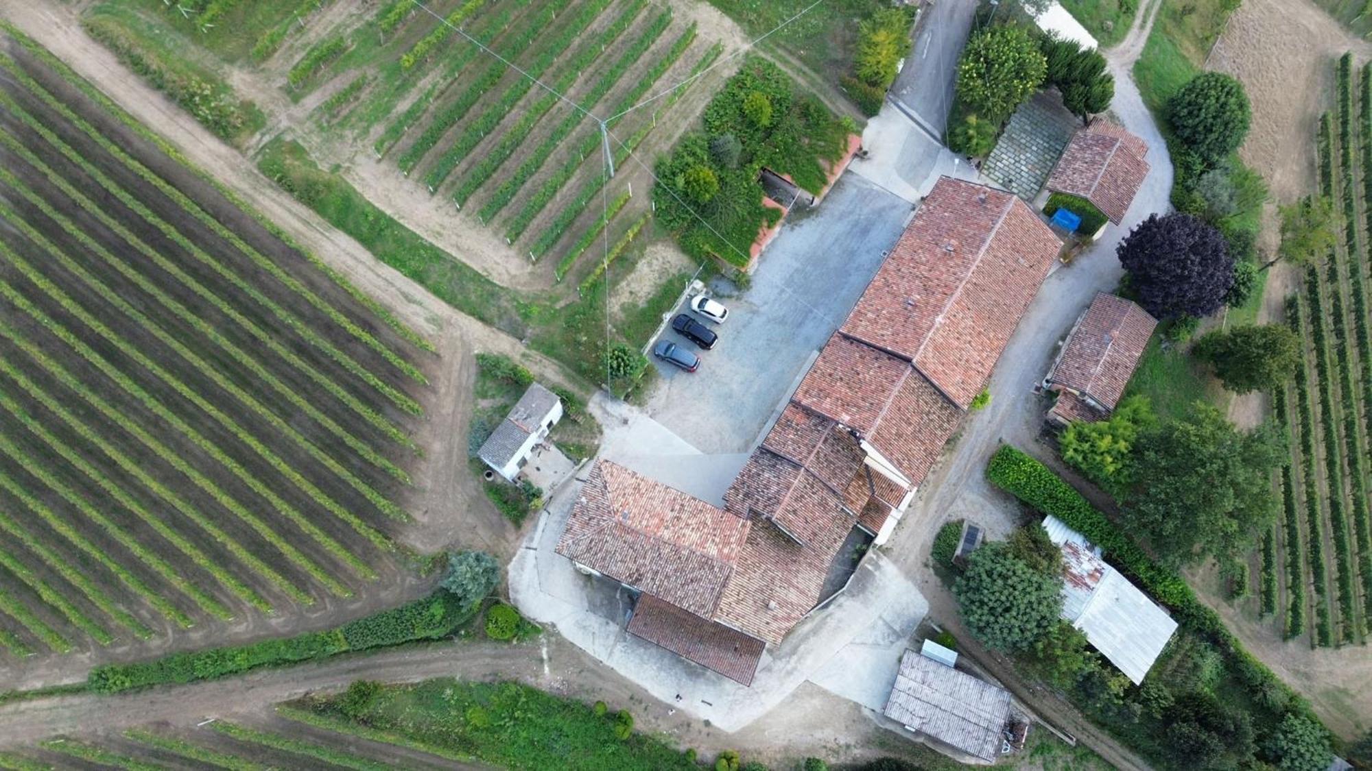 Ca Trifolera Barbaresco: Romantic Wine Estate in Langhe Exterior photo